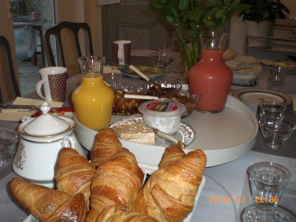 Chambres D'Hotes Le Clos Des Senteurs Malemort Экстерьер фото